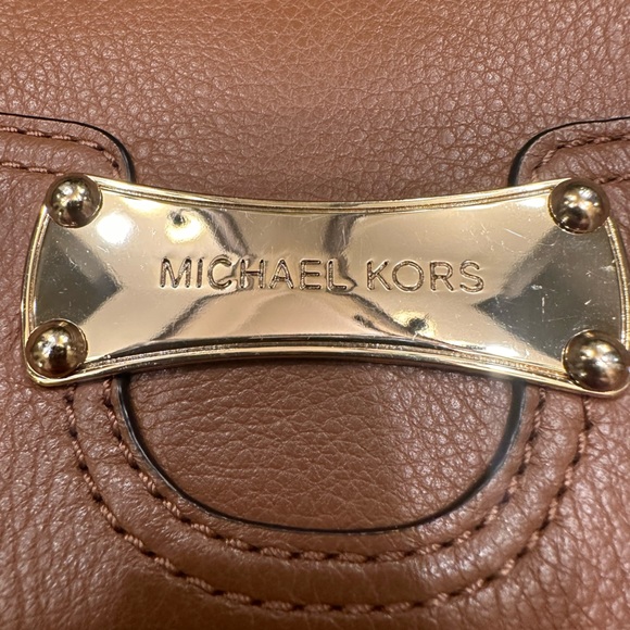 Michael Kors brown leather zippered wallet. Light use. - Picture 3 of 13